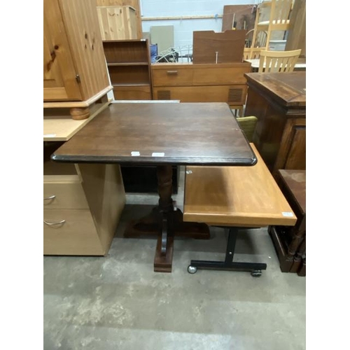 141 - Good quality oak centre table 74H 69W 69D & a beech bench trolley 46H 71W 45D