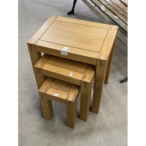 152 - Good quality oak nest of three tables 50H 46W 34D