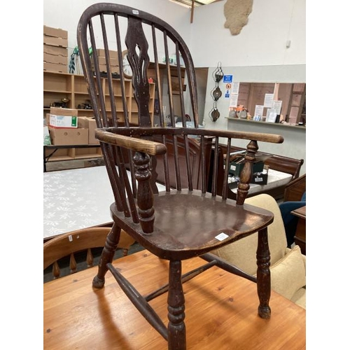 423 - Victorian ash and elm Windsor chair 54W