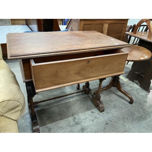 426 - Continental oak writing table 93H 95W 57D