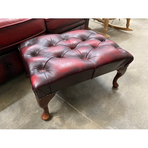 18 - 3 piece Ox blood leather button back Chesterfield suite (tub chair 95W, settee 190W, footstool 58 x ... 