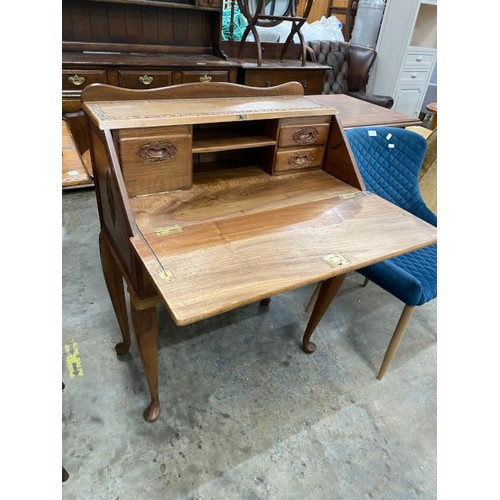 436 - Continental carved walnut bureau with one key 100H 75W 42D