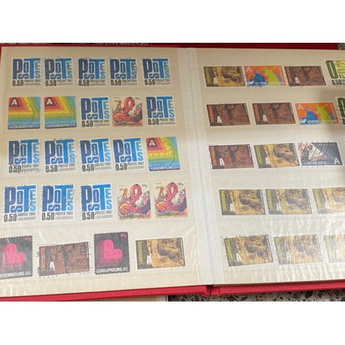 345 - 20 stamp albums of GB stamps and foreign including Poland, Spain, Italy, Bulgaria, USA etc