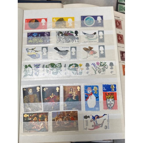 359 - 12 stamp albums and stock books of GB and foreign stamps including Silver Jubilee, Declaration of Ar... 