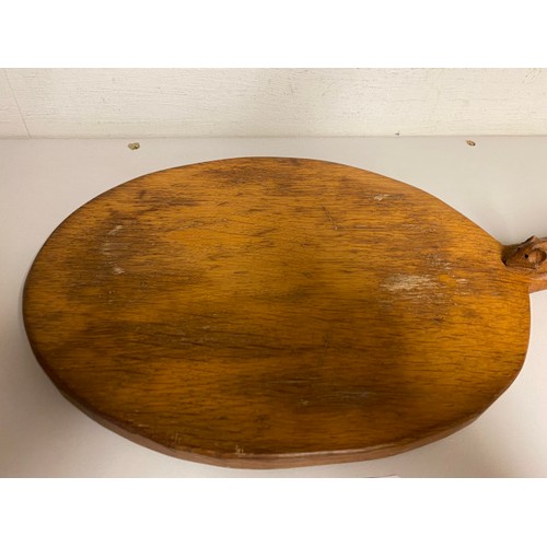 237 - Robert 'Mouseman' Thompson (1876-1955) oak cheeseboard with carved mouse to handle 40 x 21cm