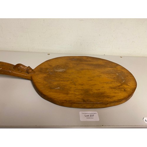 237 - Robert 'Mouseman' Thompson (1876-1955) oak cheeseboard with carved mouse to handle 40 x 21cm