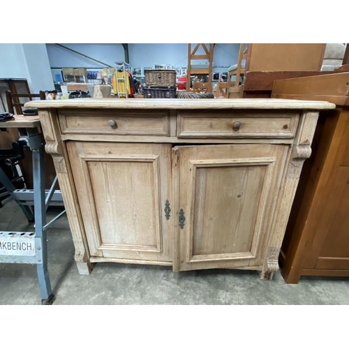 123 - Victorian pine 2 door sideboard 86H 110W 52D