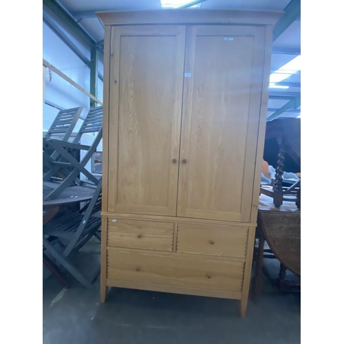 16 - Good quality Willis & Gambier oak two door/3 drawer wardrobe 197H 106W 60D