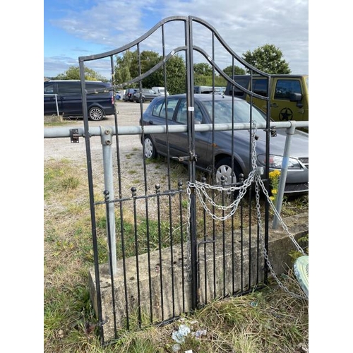 246 - Pair of metal garden gates 186H 62W (each gate)