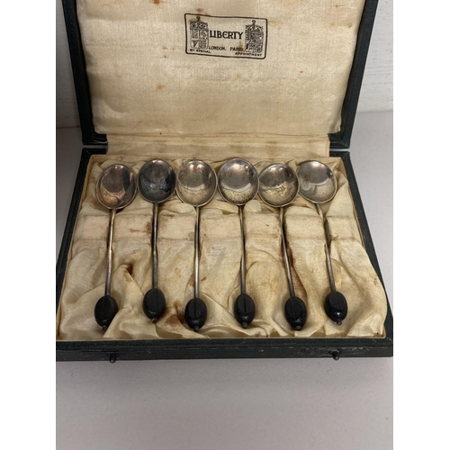 316 - Six coffee bean spoons, 4 silver Arthur Price & Co Ltd, Birmingham 1930 & a pair of silver tone with... 