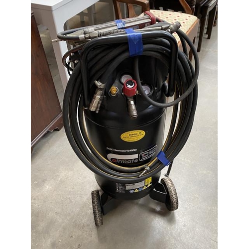 32 - SIP Airmate Hurricane V245/50 oil free air compressor