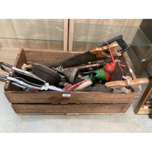 491 - Wooden crate containing workshop tools including spanners, bradawls, screwdrivers, hammer, handsaws,... 