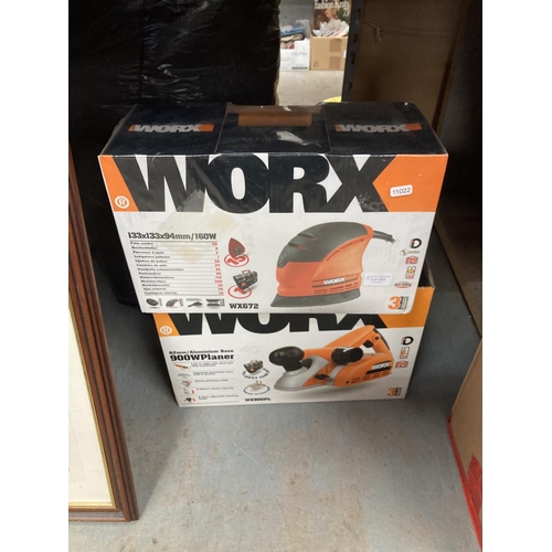 493 - Worx Power Tools - WX672 160W palm sander (new)
Worx Power Tools - WX900PL 900W planer (new)