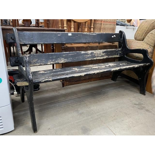 70 - Wooden garden bench 144W