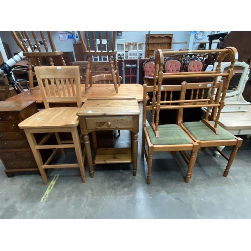 98 - Beech bar stool 45W, 2 pine kitchen chairs, pine towel rail and a pine hall table with one drawer 78... 