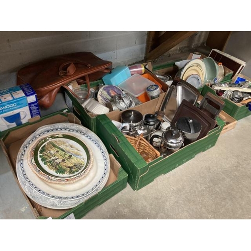 443 - Assorted kitchenalia including cafetiere's, vintage enamel plates, ice bucket, National hand mincer,... 