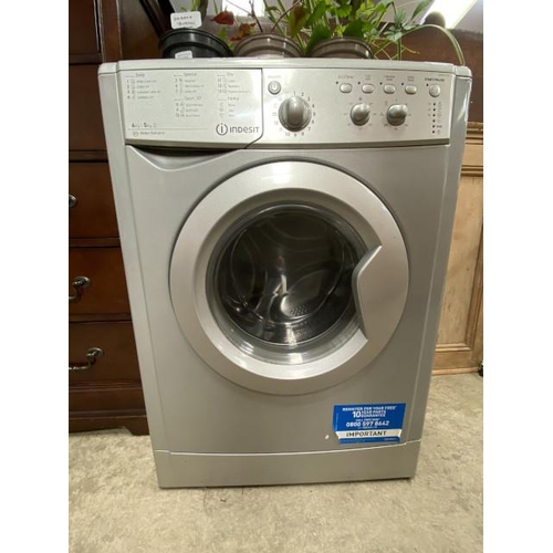 95 - Indesit IWDC61255 washer dryer 60W