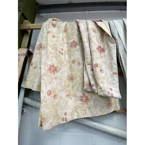 16 - Pair of cream floral curtains 120 wide x 200 deep with matching throw 380 x 125cm (all as found/fade... 