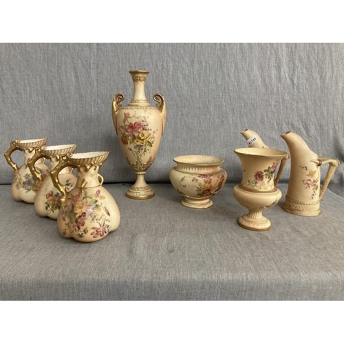 362 - 8 pieces of Royal Worcester blush ivory porcelain, please see photographs for further details