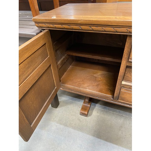 122 - Old Charm oak sideboard 82H 162W 45D and Old Charm oak draw leaf table 77H 137-214W 82D and 4 oak li... 