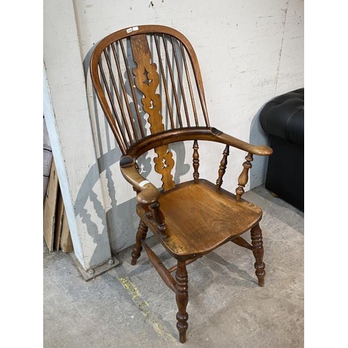 136 - Victorian ash and elm Windsor chair 46W