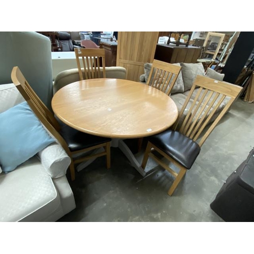 18 - Oak circular pedestal table 76H 120cm diameter and 4 matching chairs