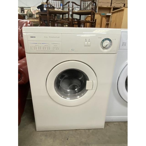 188 - Zanussi TDS-382W vented tumble drier 60W