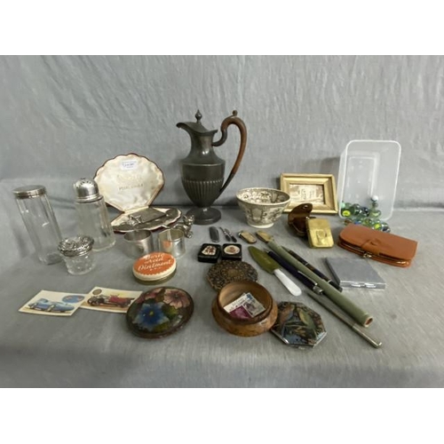 297 - Tray of collectables inc. 2 silver lidded vanity jars, Stratton powder compact, 3 compacts, 2 stamp ... 