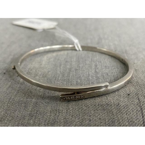 334 - 925 silver hoop bangle set with 4 diamonds