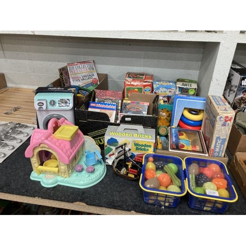 382 - Collection of vintage & modern toys inc. ELC wooden bricks, Tomy Rompin Roadster, 2 fruit & veg bask... 