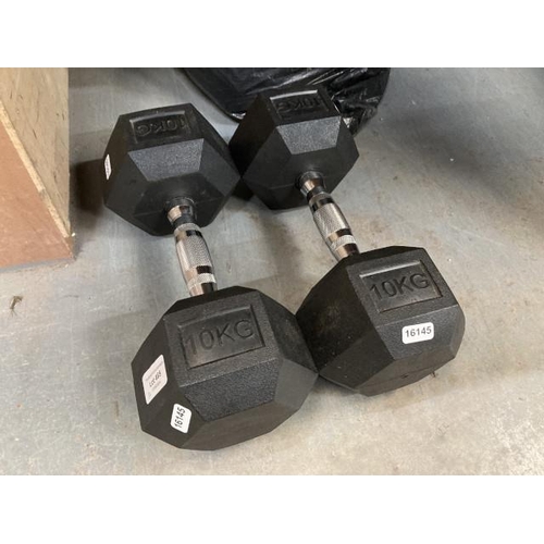 465 - Two 10kg dumbbells