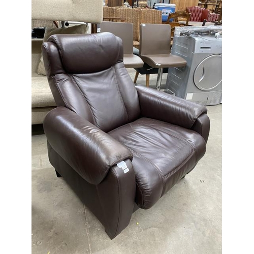 70 - Brown leather armchair 85W