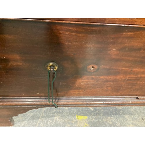 134 - Georgian mahogany chest on chest (4 handles missing) 187H 118W 57D