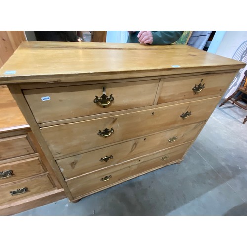 102 - Antique pine 2 over 3 chest of drawers 105H 119W 53D