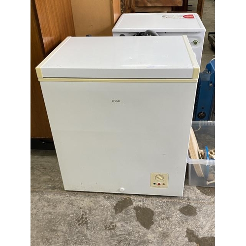 181 - LOGIK L145CFW16 chest freezer 82H 73W 52D