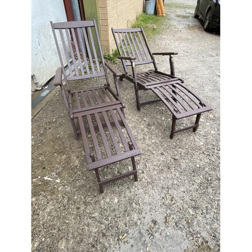 182 - Pair of teak steamer chairs 59W