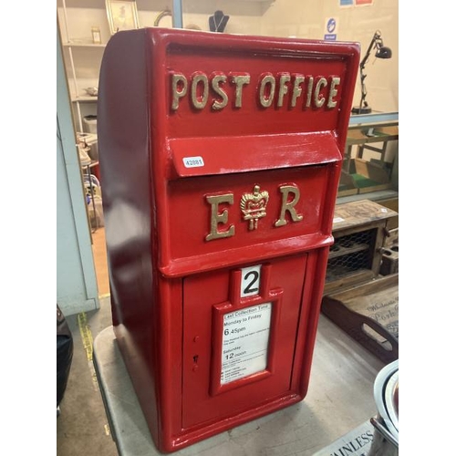 Reproduction cast metal Post Office letter box with 2 keys 19W 65H 37D NEW