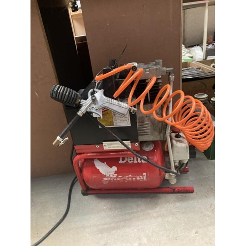 460 - Delta Kestrel compressor RPM1400 with paint spray gun (requires connector for gauge otherwise in goo... 