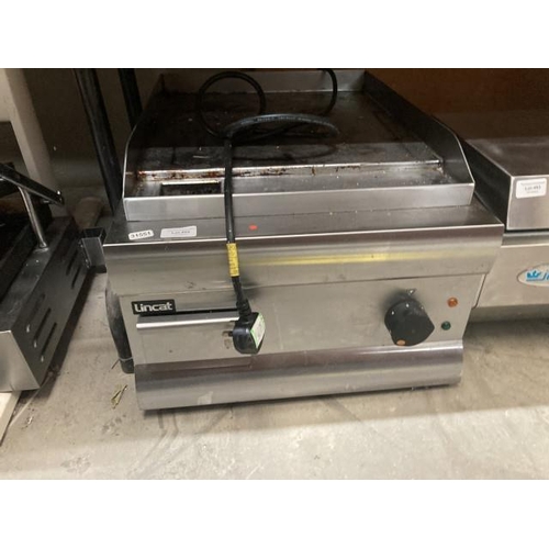 492 - Lincat GS4 600 machined steel electric griddle (450mm)