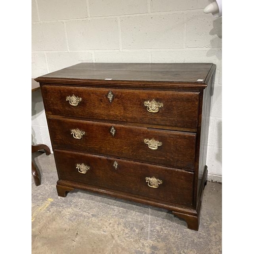 116 - 18th century Georgian oak chest of drawers, circa 1780 89H 101W 52D