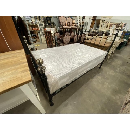 226 - Victorian style metal double bed frame with side rails and lats