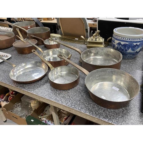 283 - 5 antique copper pans