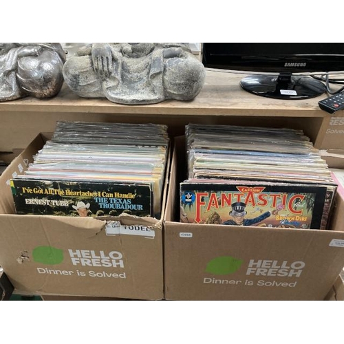 444 - 2 boxes of 100+ Country & Western LP's inc. Marty Robbins, Roy Drusky, Hank Williams, Nat Stuckey et... 