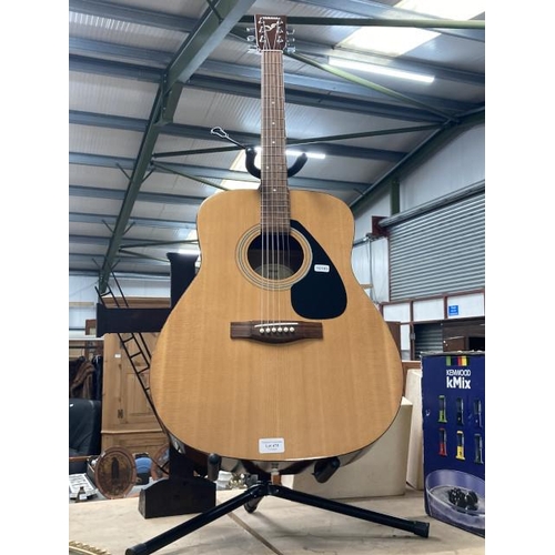 475 - Yamaha acoustic guitar F-310 on stand