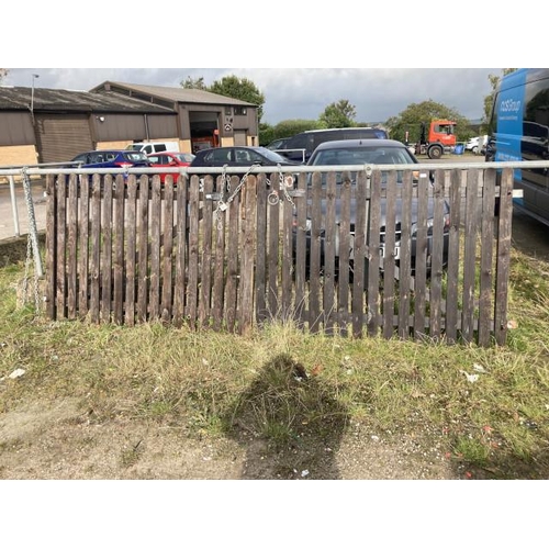 539 - 2 wooden garden gates 120H 173W (each gate)