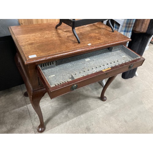 254 - 19th century mahogany 2 drawer cutlery table (no cutlery) 80H 84W 51D and a mahogany lamp table 70H ... 