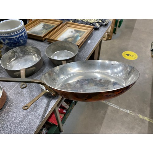 283 - 5 antique copper pans