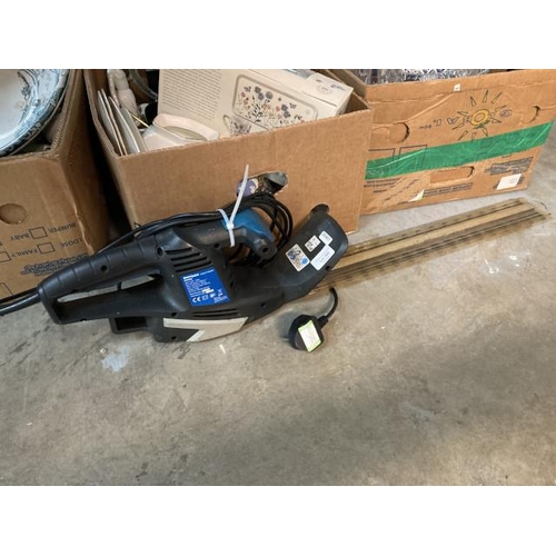 395 - Mac Allister hedge trimmer MHT520 (Electric)