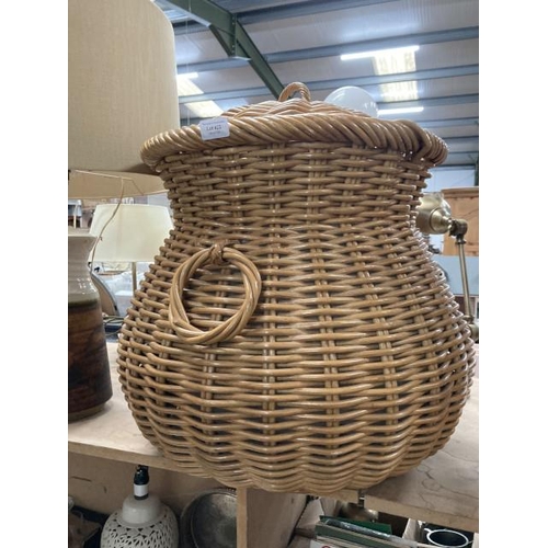 422 - Ali Baba lidded laundry basket 60H 50cm Diameter