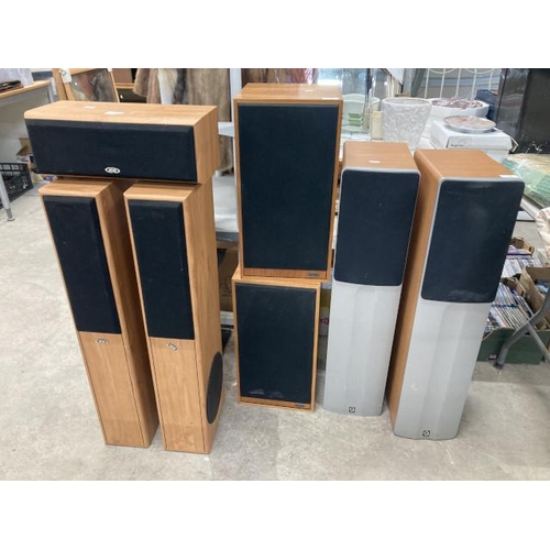 465 - 3 Eltax speakers 1474-10 (2 Hollywood Front and one Hollywood centre), 2 Spendor SP2/2 speakers, 2 Q... 